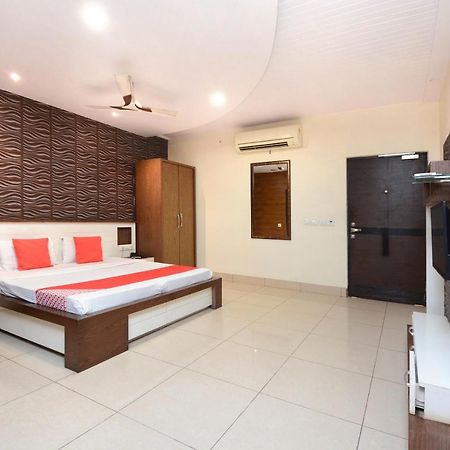 Hotel Grand M Lajjo Ludhiana Zewnętrze zdjęcie