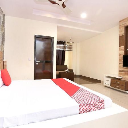 Hotel Grand M Lajjo Ludhiana Zewnętrze zdjęcie