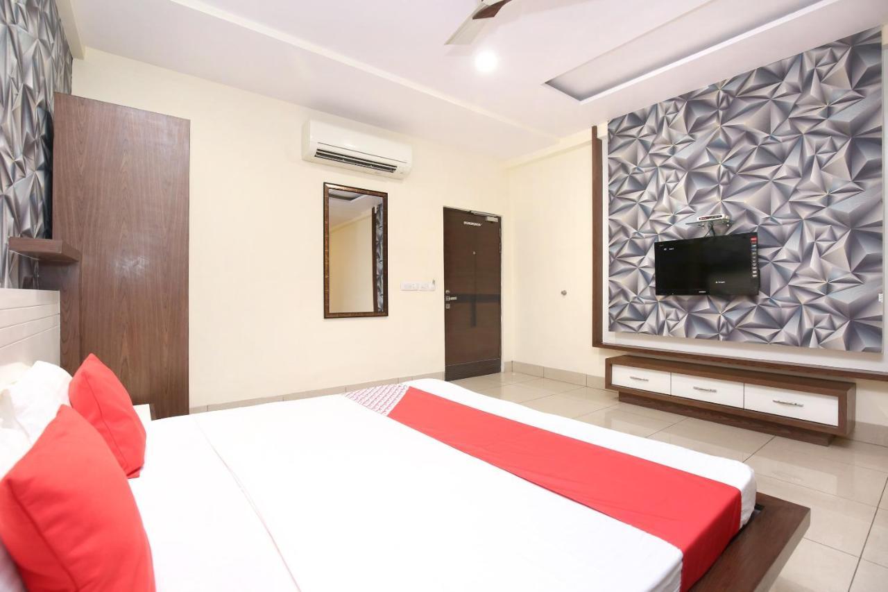 Hotel Grand M Lajjo Ludhiana Zewnętrze zdjęcie