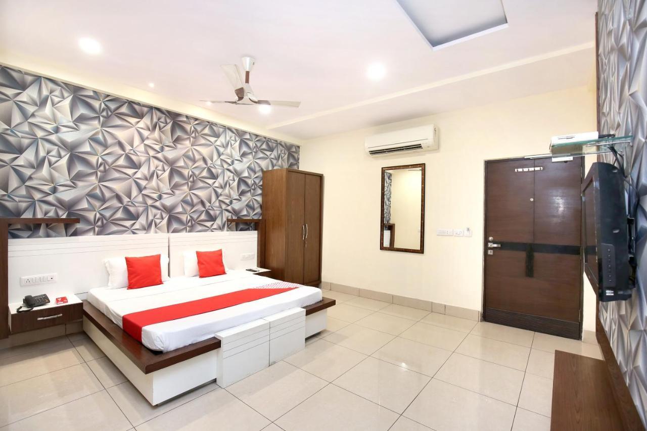 Hotel Grand M Lajjo Ludhiana Zewnętrze zdjęcie