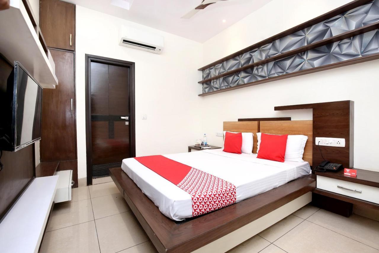 Hotel Grand M Lajjo Ludhiana Zewnętrze zdjęcie