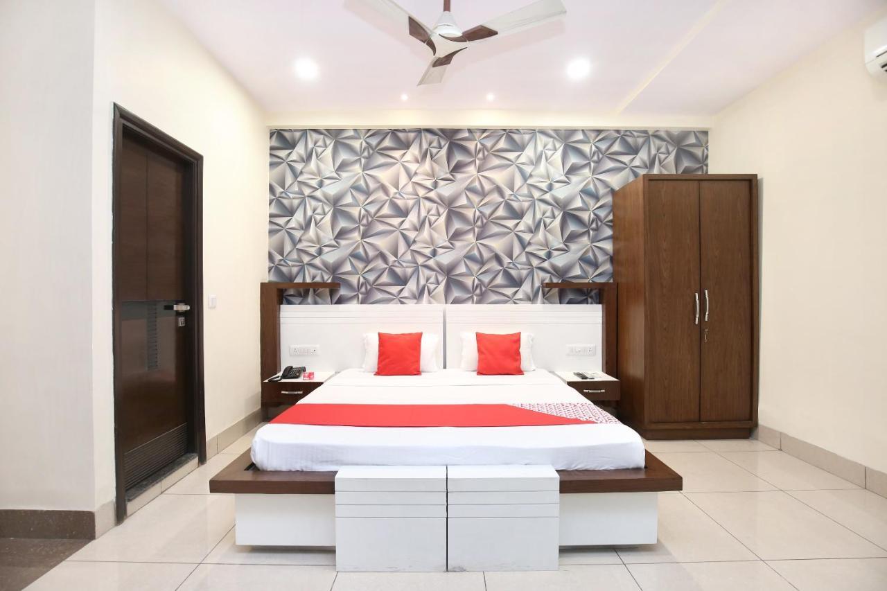 Hotel Grand M Lajjo Ludhiana Zewnętrze zdjęcie