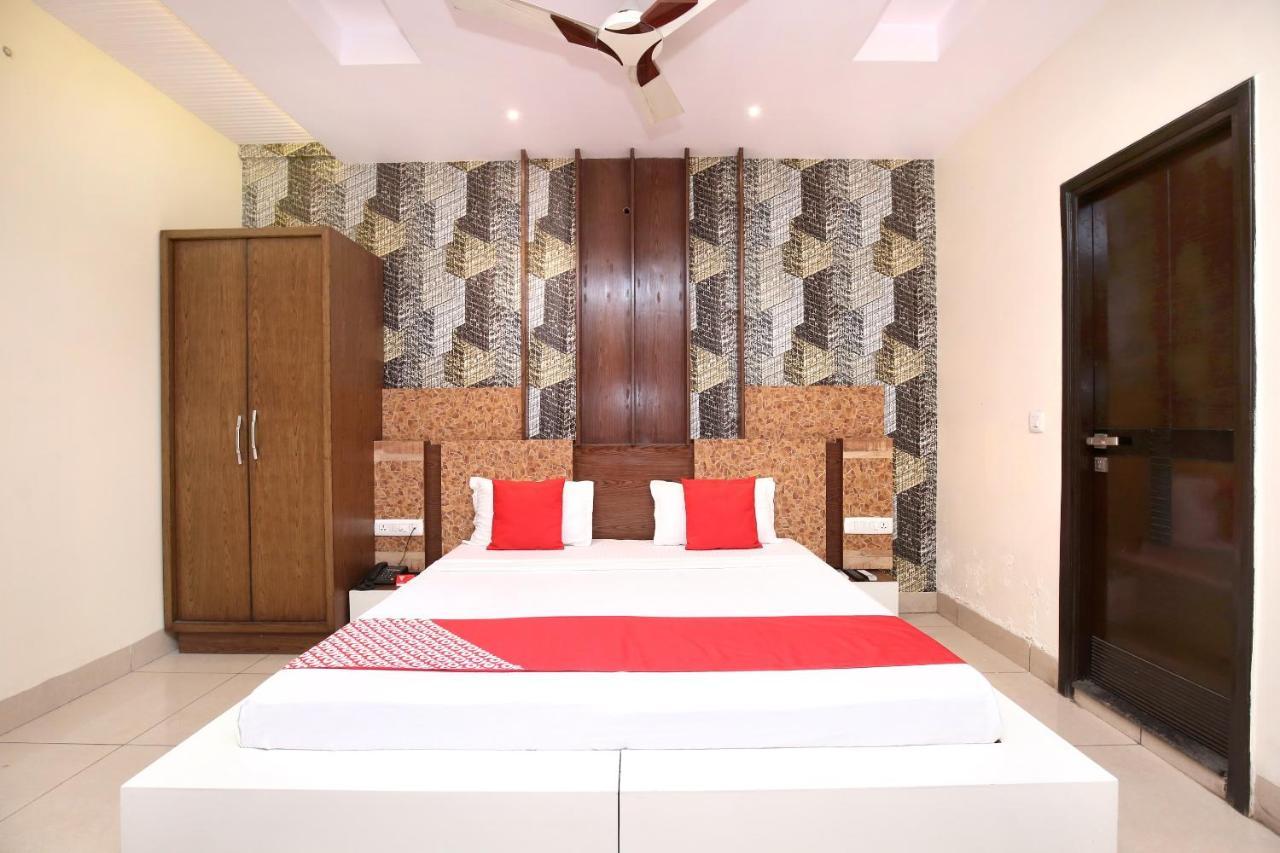 Hotel Grand M Lajjo Ludhiana Zewnętrze zdjęcie