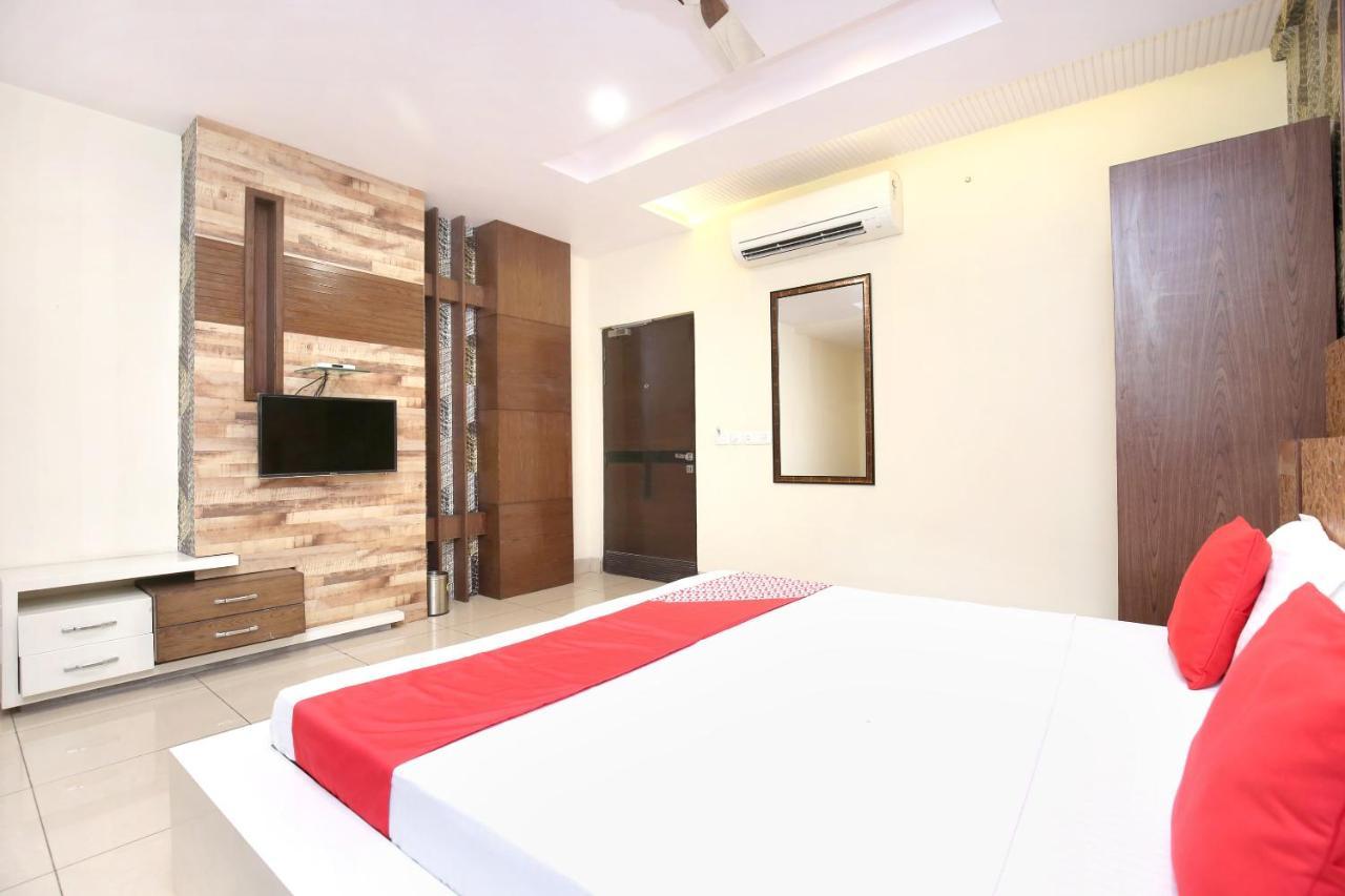 Hotel Grand M Lajjo Ludhiana Zewnętrze zdjęcie