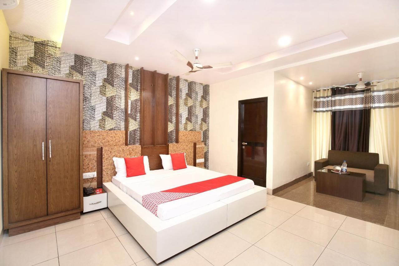 Hotel Grand M Lajjo Ludhiana Zewnętrze zdjęcie
