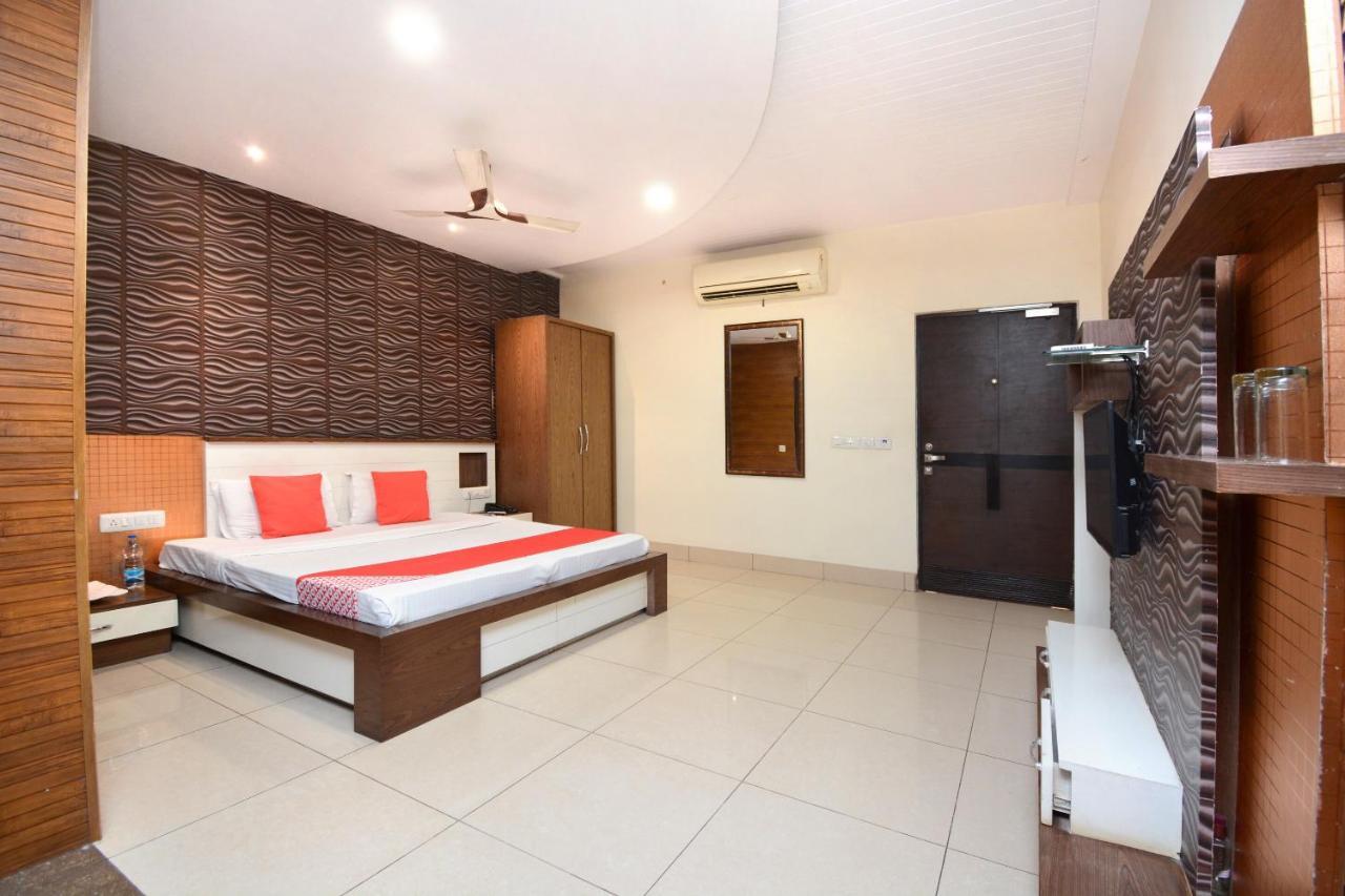 Hotel Grand M Lajjo Ludhiana Zewnętrze zdjęcie