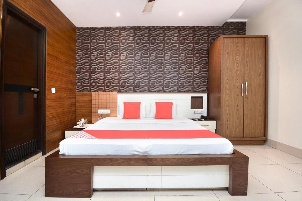 Hotel Grand M Lajjo Ludhiana Zewnętrze zdjęcie