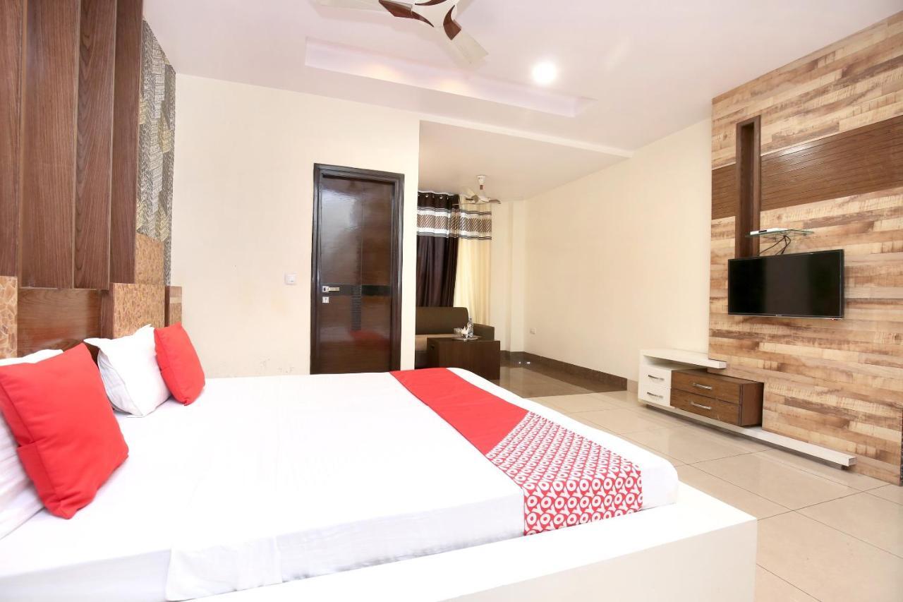 Hotel Grand M Lajjo Ludhiana Zewnętrze zdjęcie